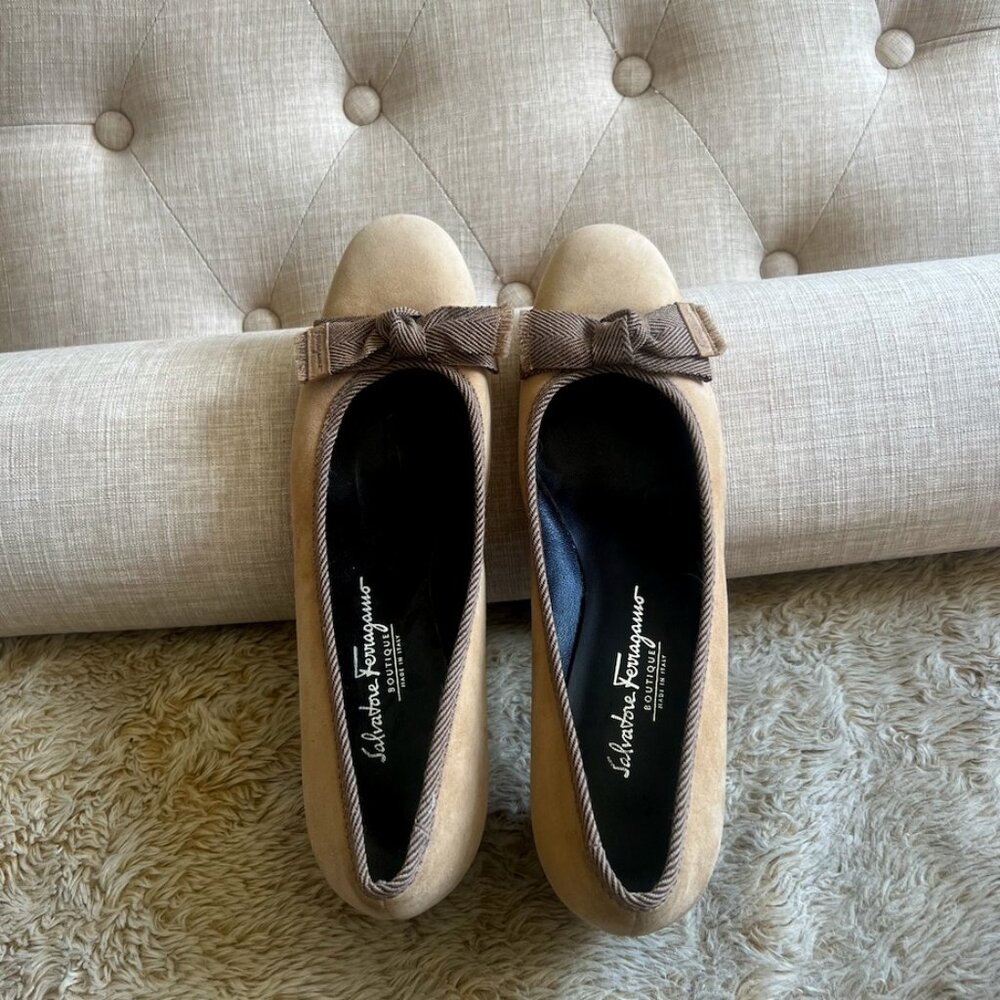 Salvatore Ferragamo Suede Vera Pumps
